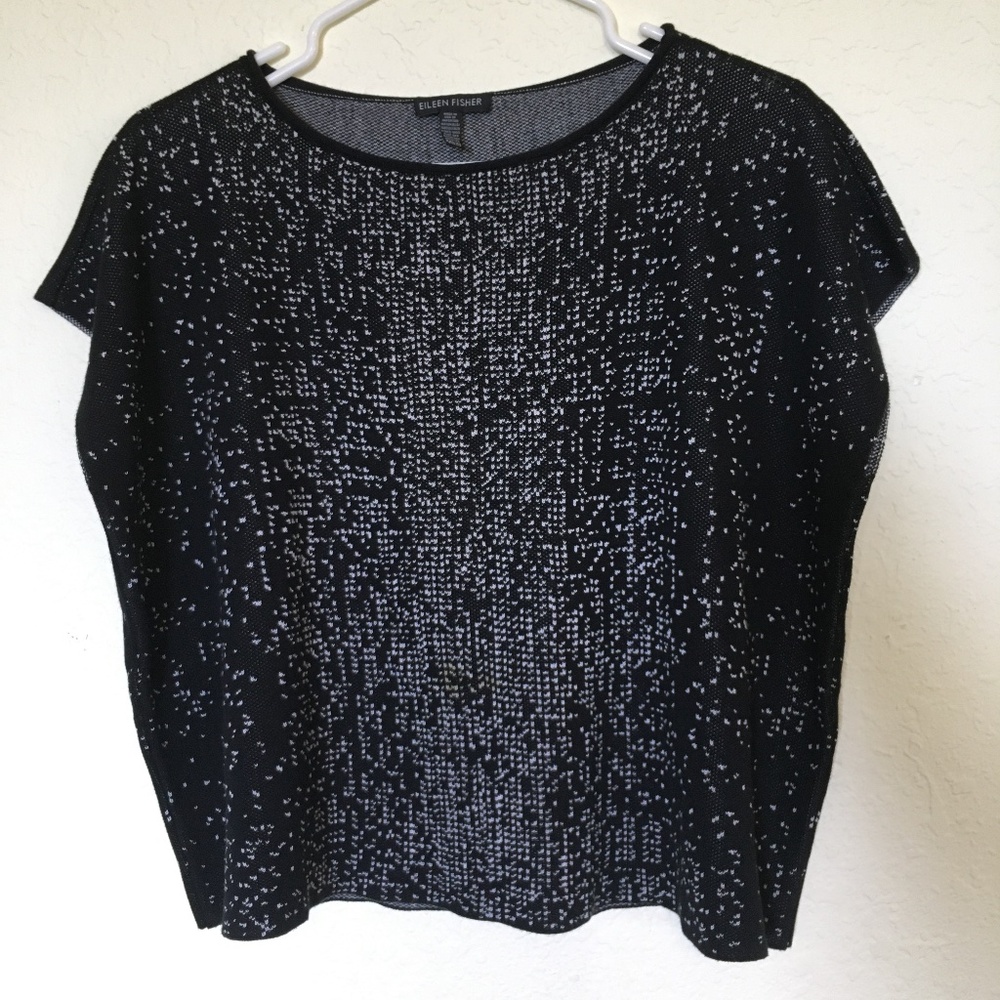 Eileen Fisher black and white boxy oversized knit top. Size XXS/XS